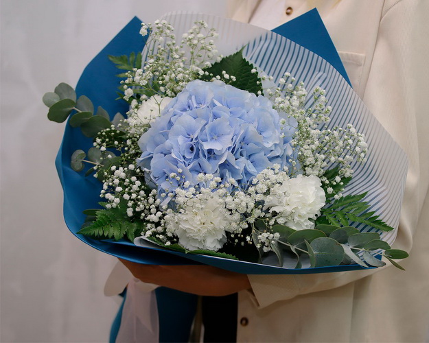 Букет квітів Туманний блиск