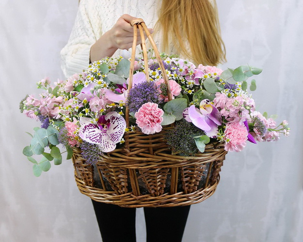 Кошик квітів Азія