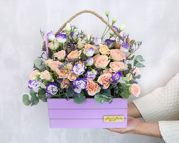Квіти в дерев'яний ящик Ранок