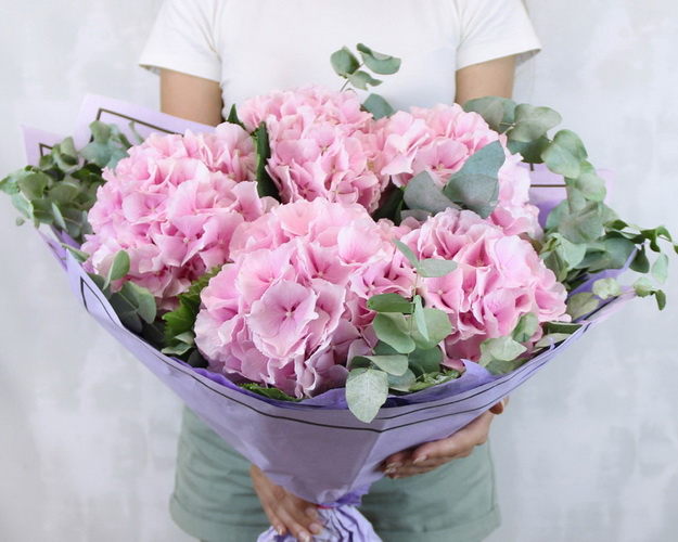 Букет квітів Чарівний день