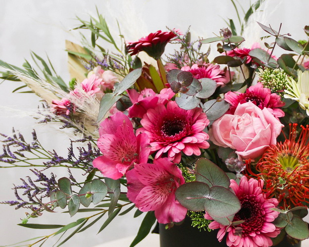 Букет в капелюшної коробки Малібу