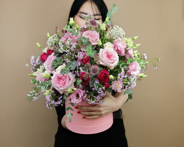 Букет у капелюшній коробці Люкс