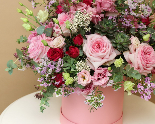 Букет у капелюшній коробці Люкс