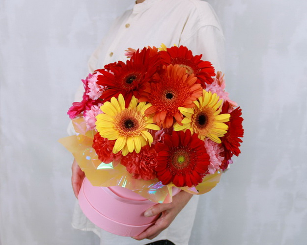 Букет в капелюшної коробки Розмай