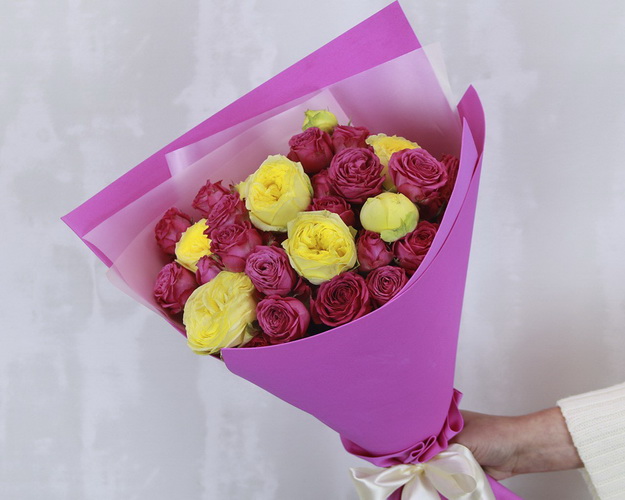 Букет квітів Червона зоря