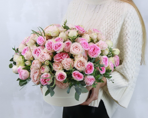 Квіти в коробці Зефірка