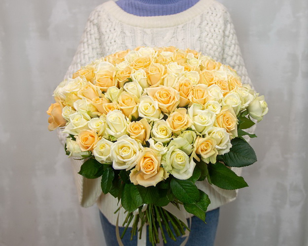 Букет із 101 троянди Каприз