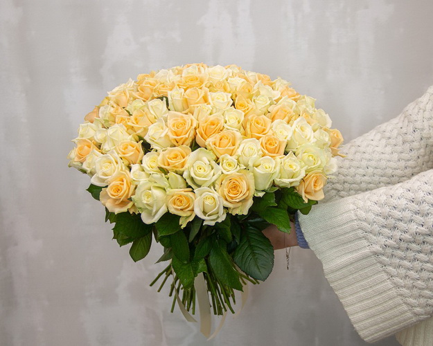 Букет із 101 троянди Каприз