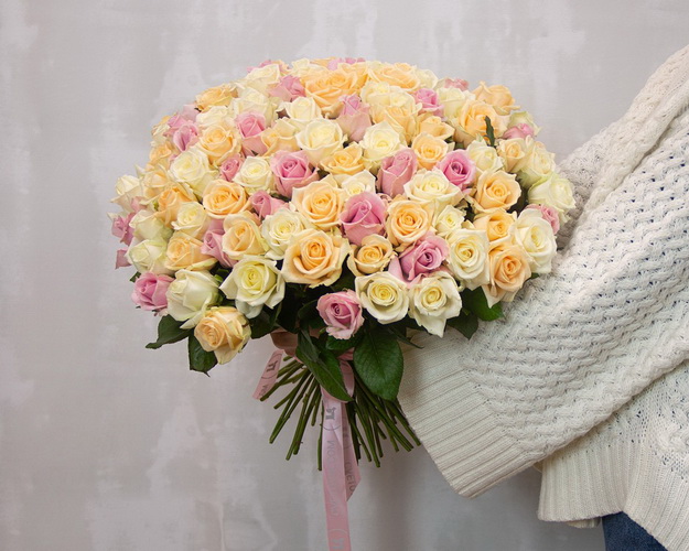Букет 101 троянда Ніжний дотик