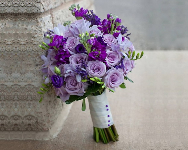 Букет нареченої з лізіантусів