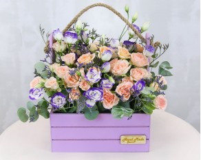 Квіти в дерев'яний ящик Ранок