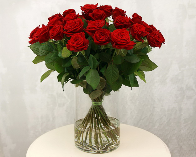 Троянда червона від 60 см