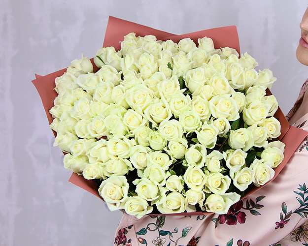 Букет із 101 троянди Моніка