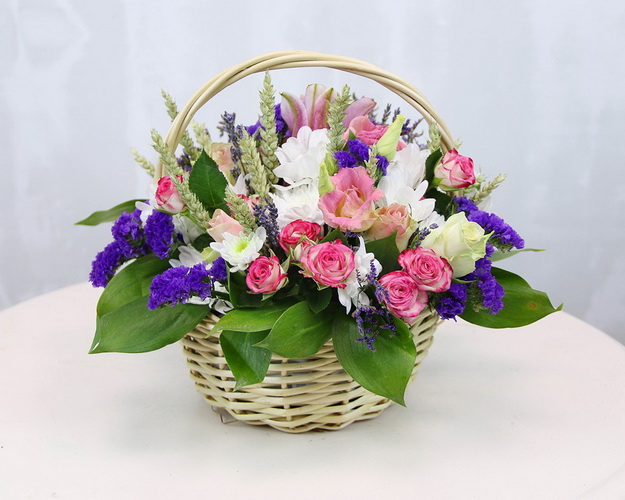 Кошик квітів Барвистий подарунок