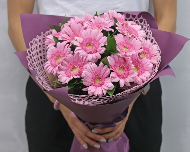 Букет квітів Малиновий десерт