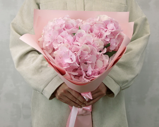 Букет квітів Перший поцілунок