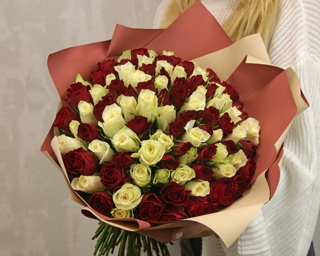 Букет із 101 троянди Мадам