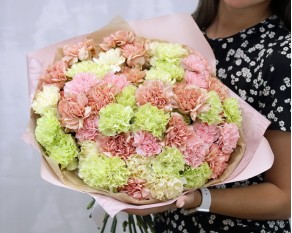 Букет з 51 діантусу мікс стильній упаковці