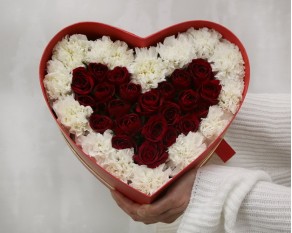 Квіти в коробці Афродіта