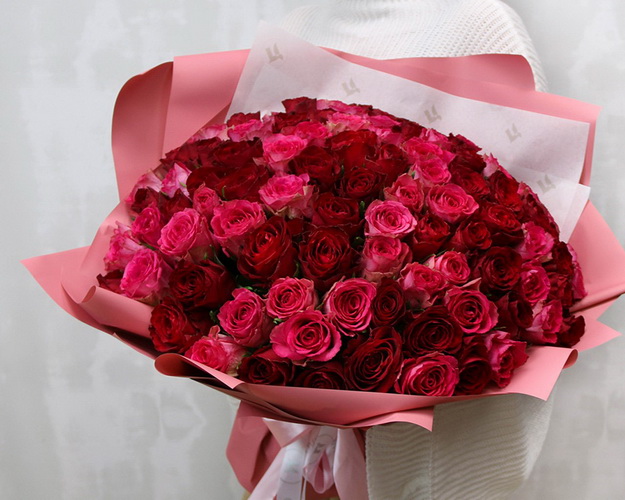 Букет із 101 троянди Кольори