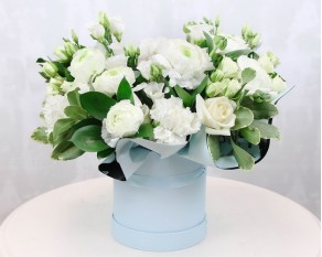 Букет в капелюшної коробки Перлове світло