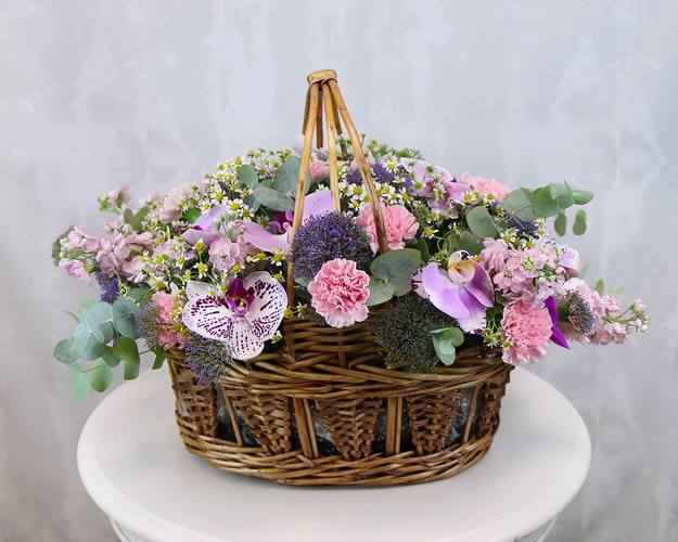 Кошик квітів Азія