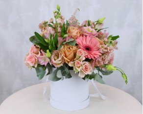 Букет в капелюшної коробки Полуничний джем