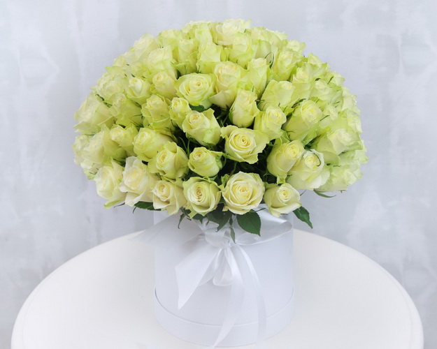 Квіти у коробці Світле почуття