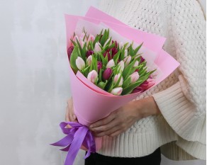 Букет із 35 тюльпанів мікс в упаковці