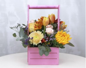 Квіти у дерев'яному ящику Теплий спогад