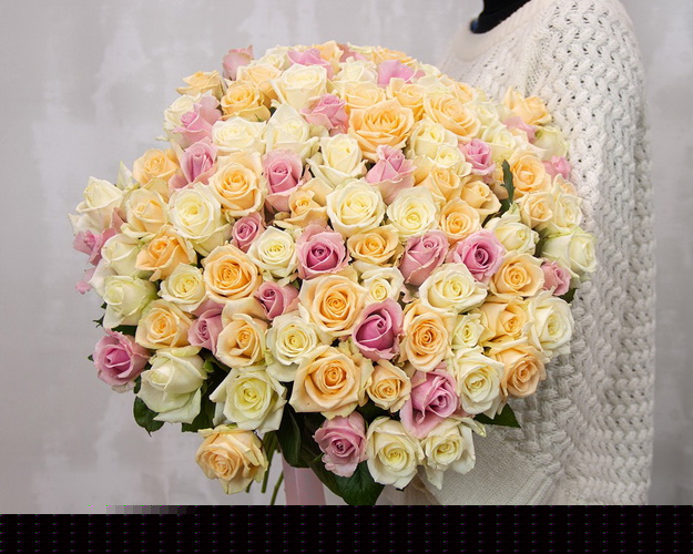 Букет 101 троянда Ніжний дотик