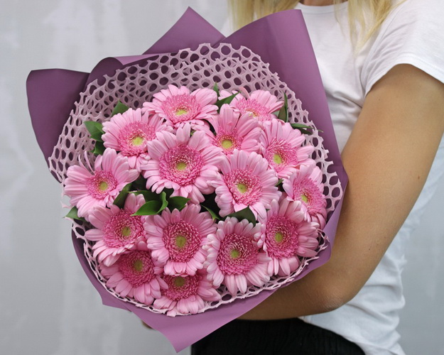 Букет квітів Малиновий десерт