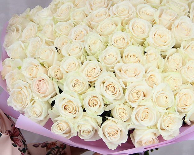 Букет із 101 троянди Елла