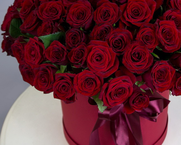 Букет у капелюшній коробці Порив кохання