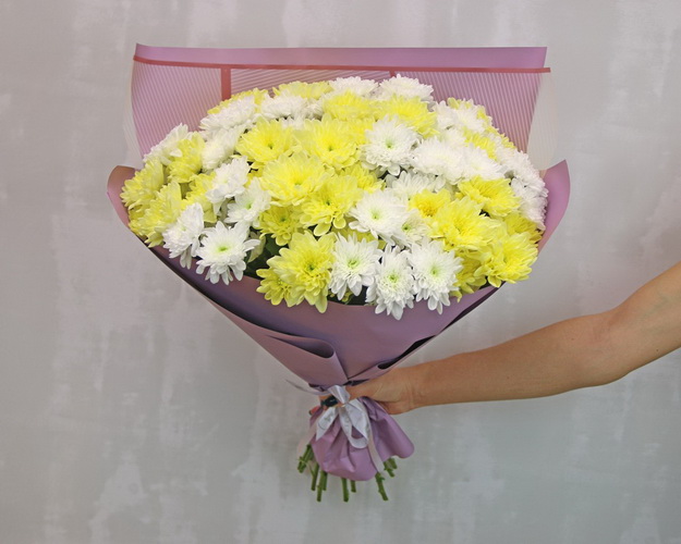 Букет із 19 кущових хризантем мікс у стильній упаковці
