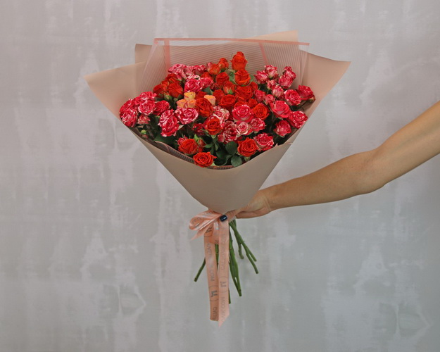 Букет із 15 мікс кущових