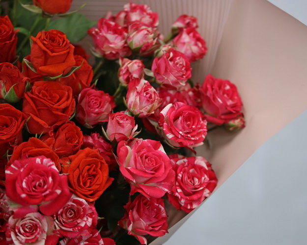 Букет із 15 мікс кущових