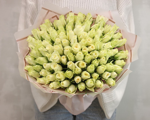 Букет із 101 троянди Афіна