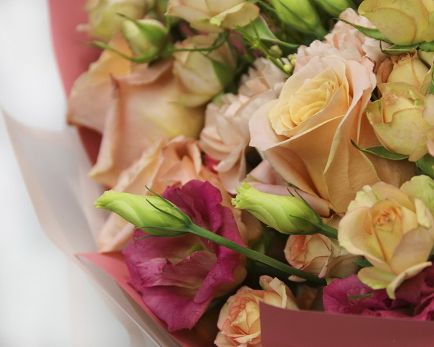 Букет квітів Ампір