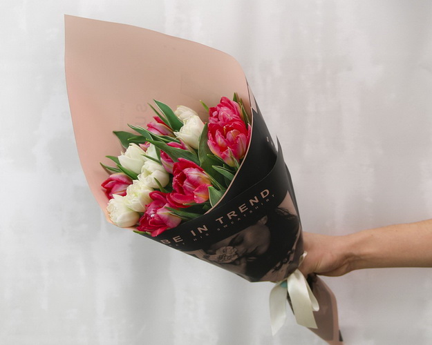 Букет піоноподібних тюльпанів мікс