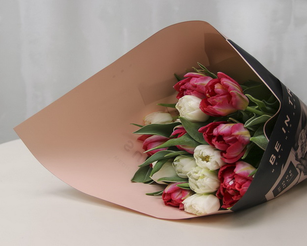 Букет піоноподібних тюльпанів мікс