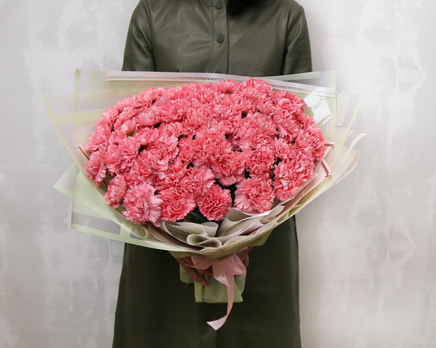 Букет із гвоздик Мрійний