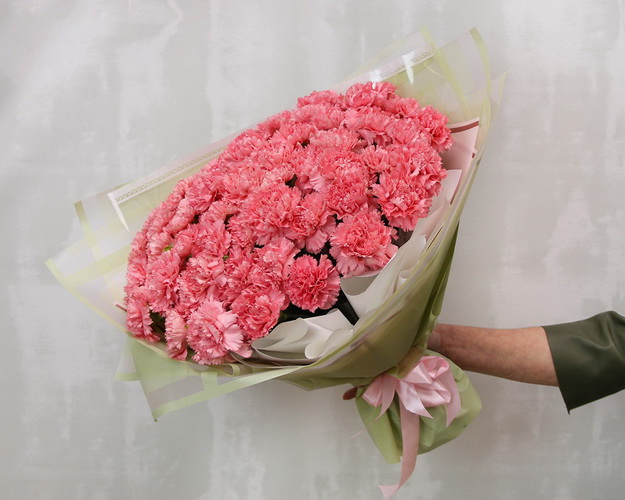 Букет із гвоздик Мрійний