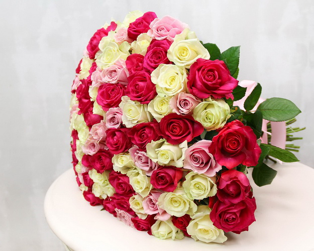 Букет зі 101 троянди Закоханість