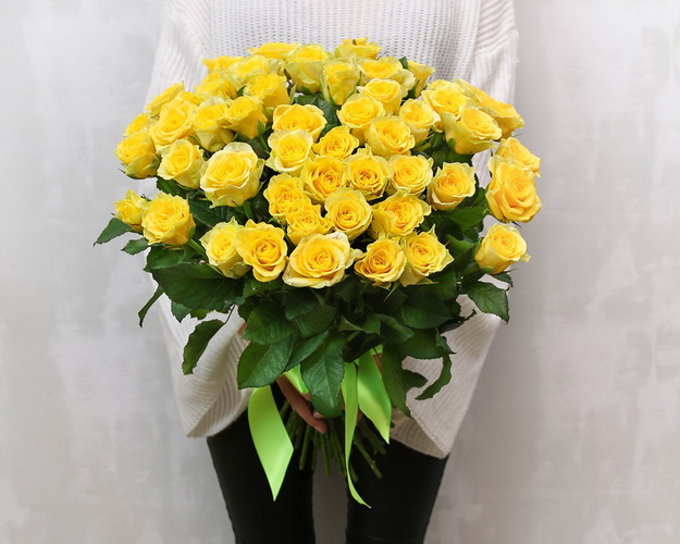 Букет із жовтих троянд Пені