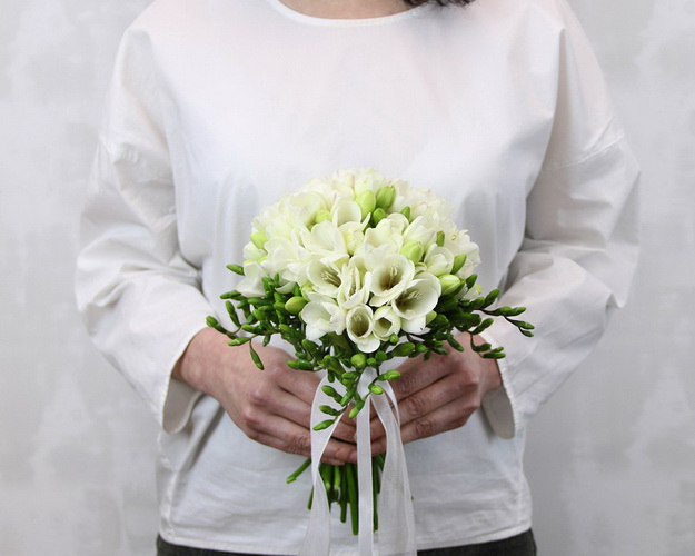 Букет нареченої Фрезія