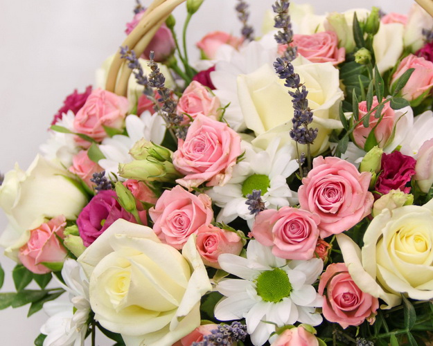 Кошик квітів Рожевий пунш